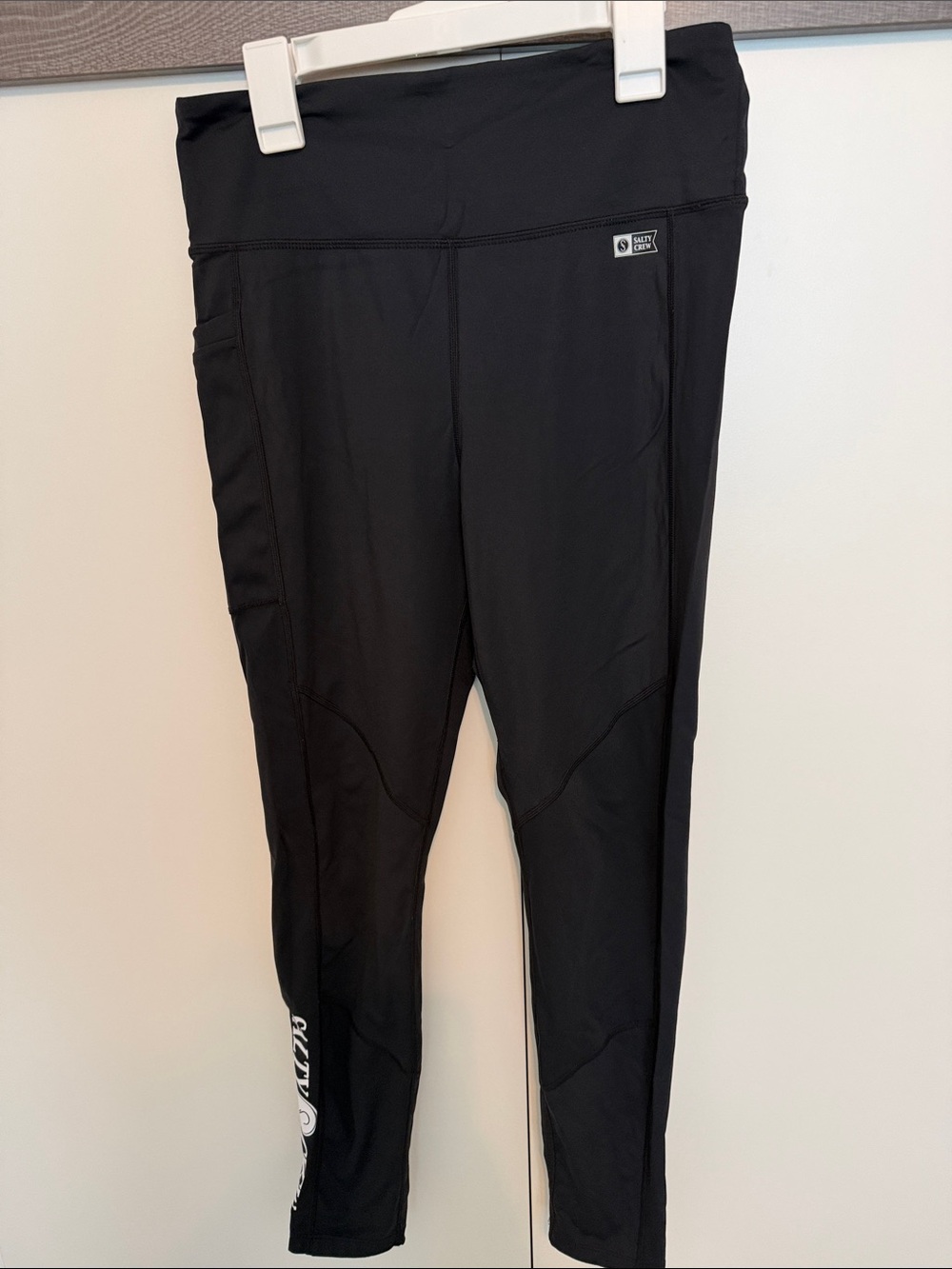 Salty Crew Black Performance Leggings with Side Pocket